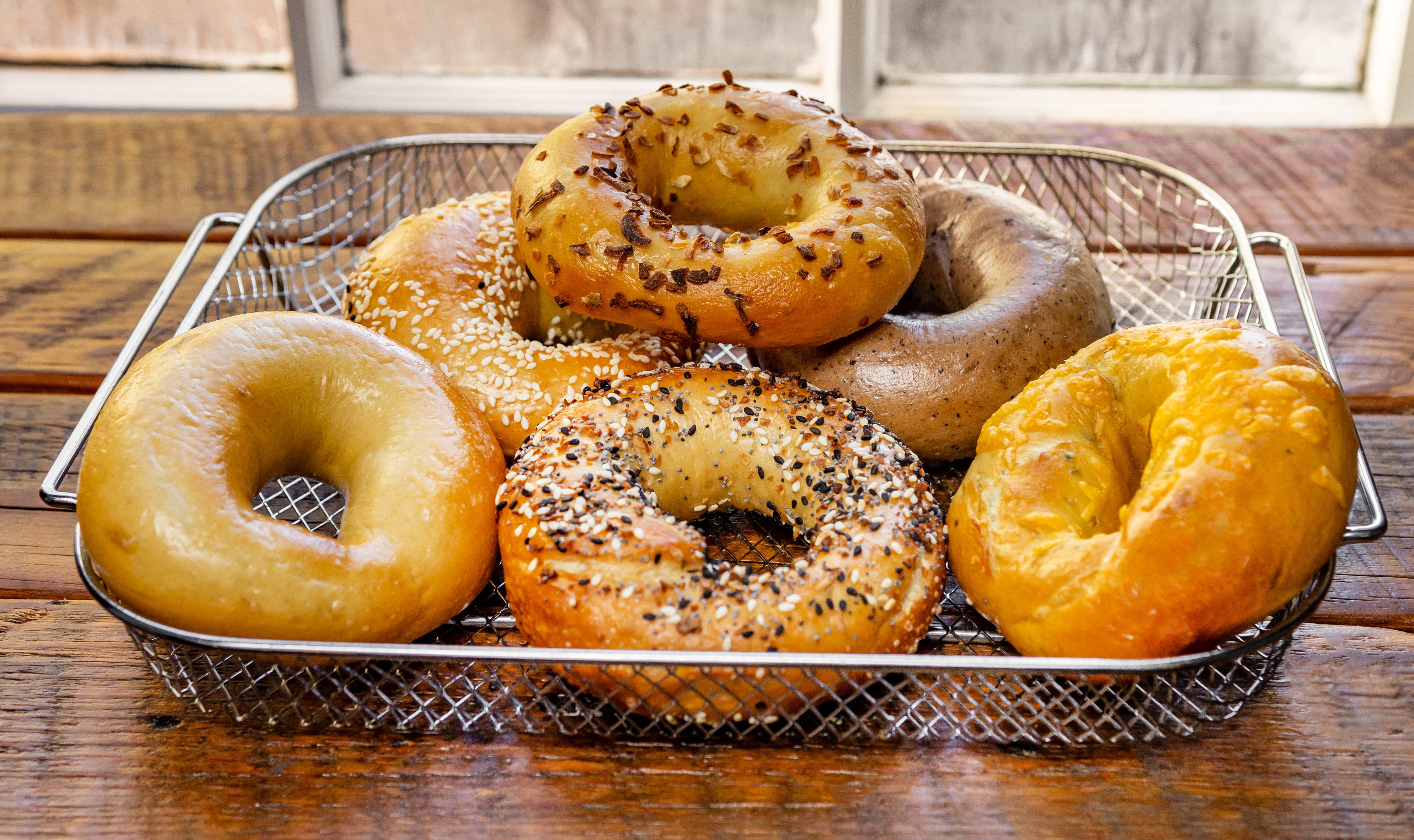 Hand-Rolled NY Bagel (Pack of 6) - Assorted Variety